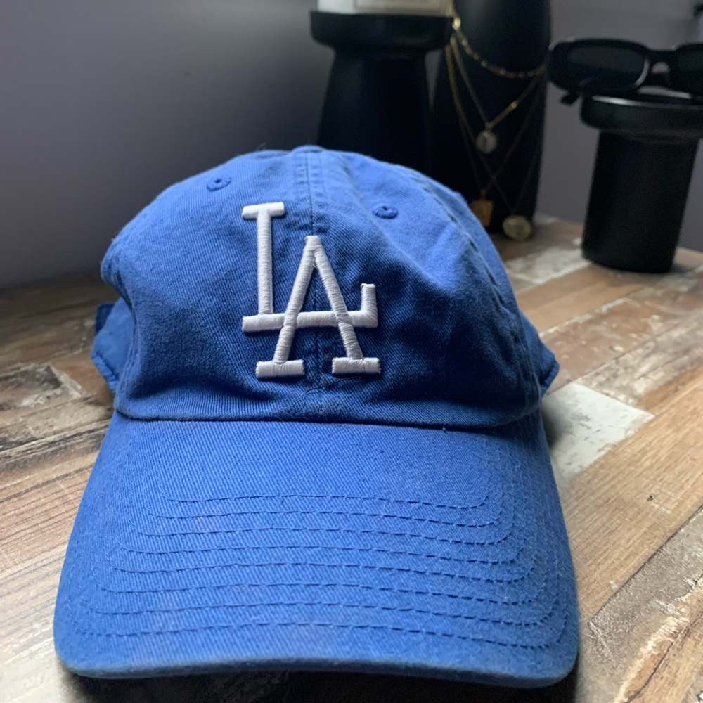 LA ⚾️ 🧢 - Picture 2 of 7